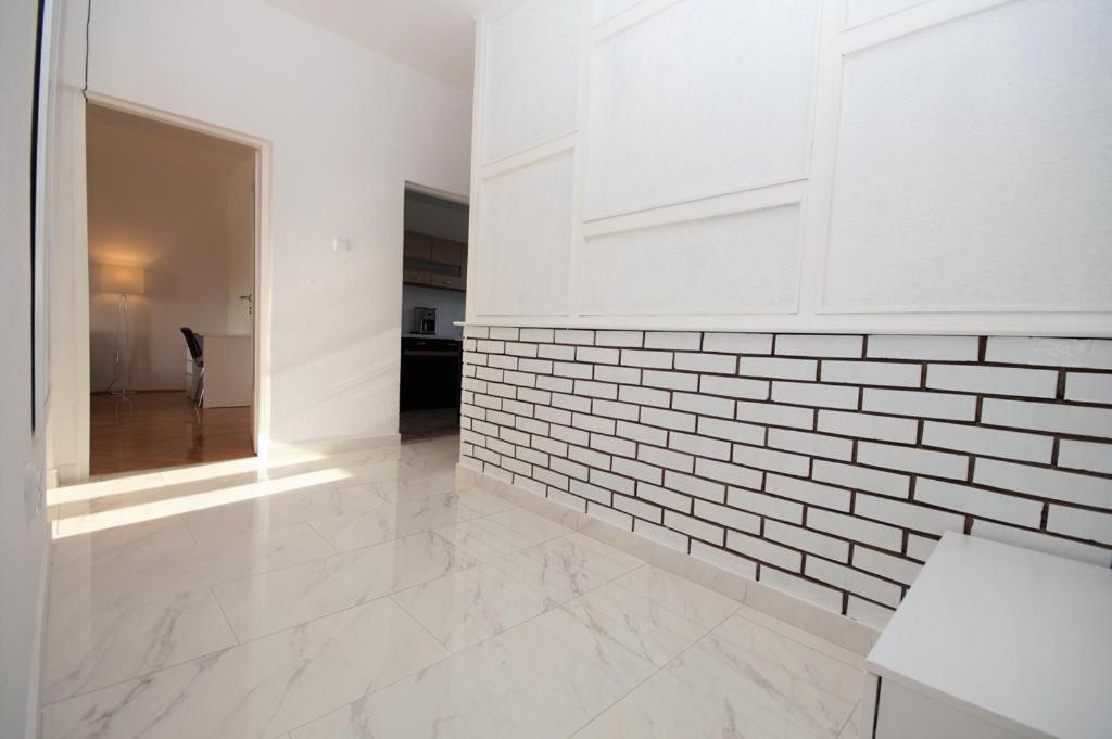 Apartment Deni Pula Luaran gambar