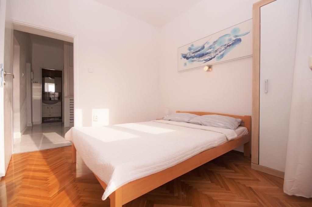 Apartment Deni Pula Luaran gambar