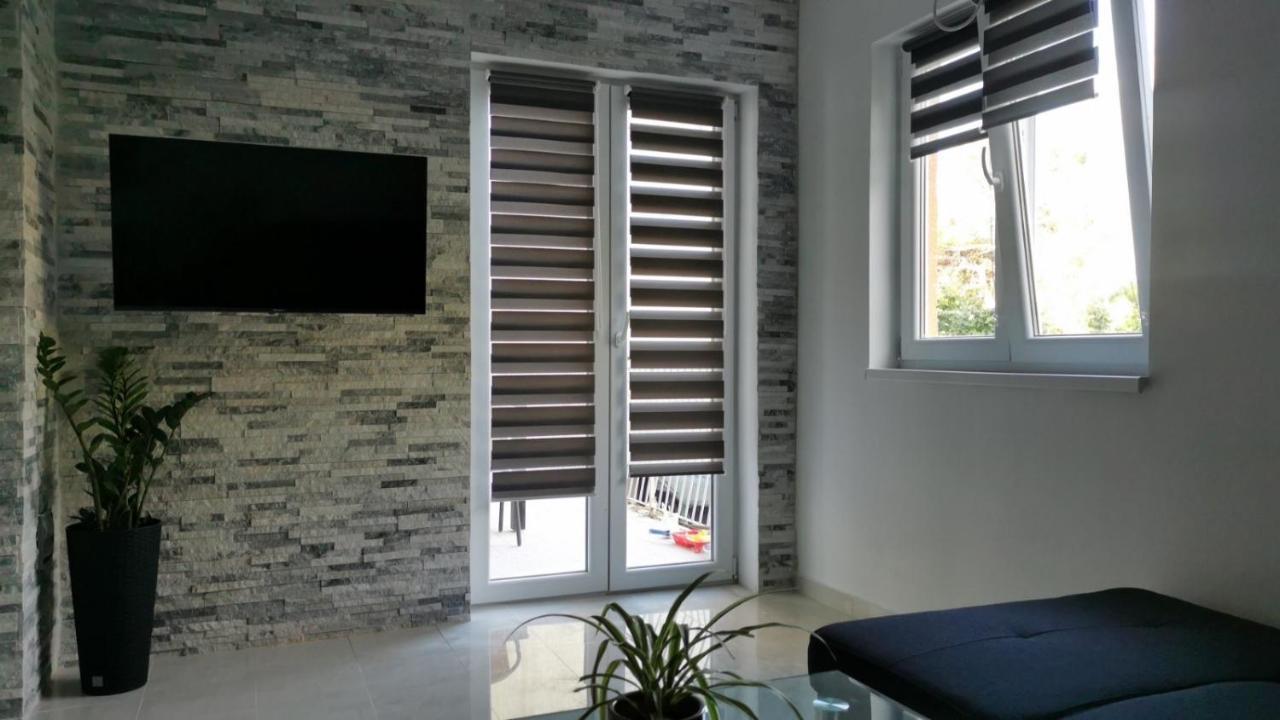 Apartment Deni Pula Luaran gambar