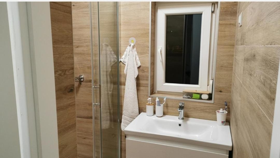 Apartment Deni Pula Bilik gambar